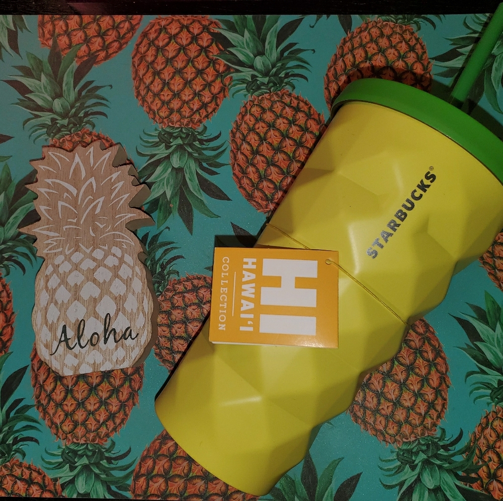 NWT Starbucks Hawaii 🍍Pineapple🍍 Tumbler